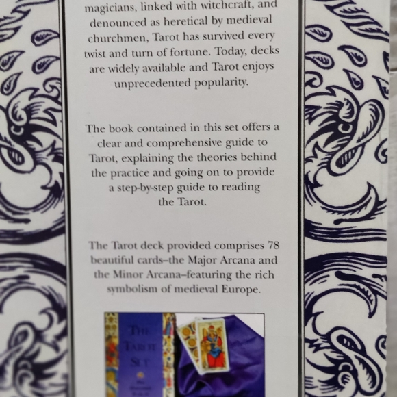 Tarot Cards and Book - Picture 5 of 9